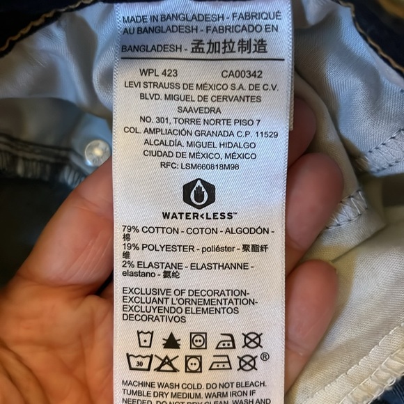 Denizen Levi’s Mid rise Bootcut Jean - Picture 10 of 11